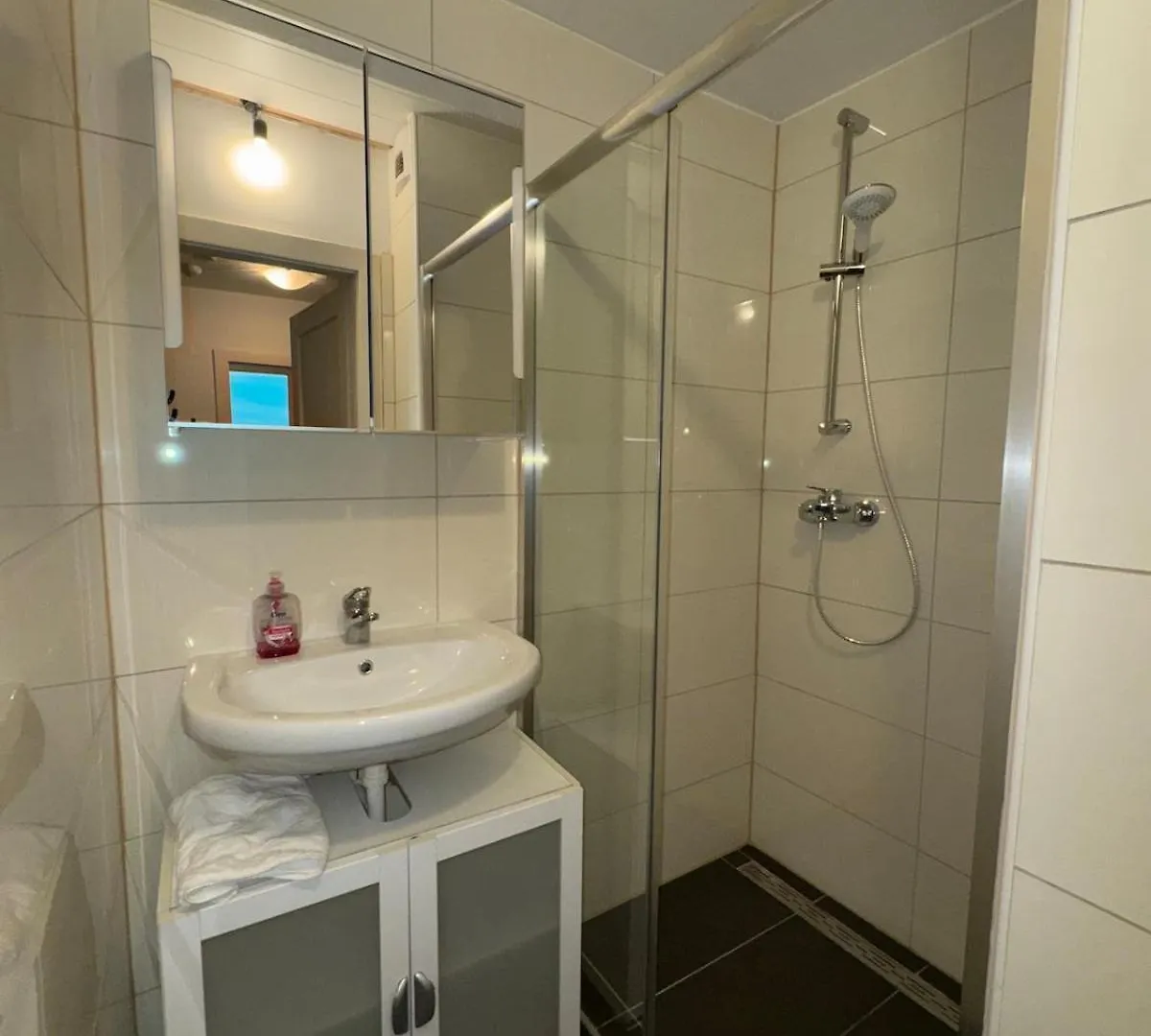 Cozy Apartment With Balcony Near Yppenplatz! Vienna Austria