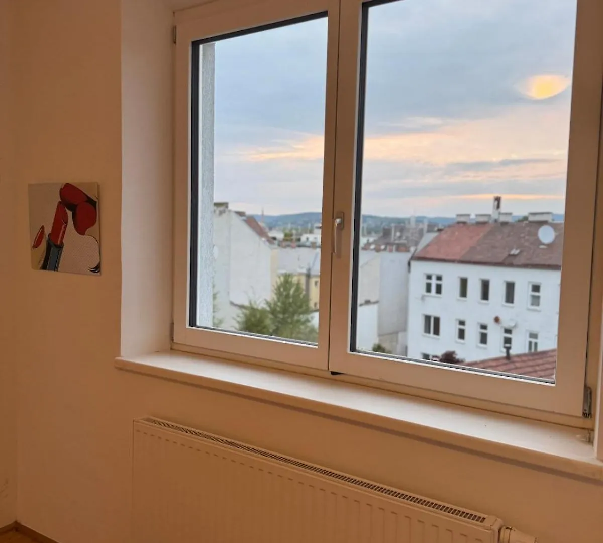 Cozy Apartment With Balcony Near Yppenplatz! Vienna