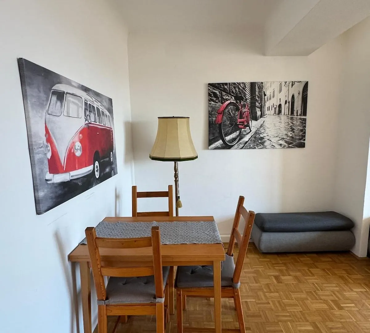 Cozy Apartment With Balcony Near Yppenplatz! Vienna