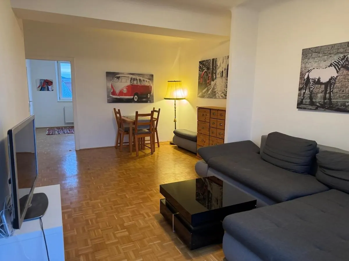 Cozy Apartment With Balcony Near Yppenplatz! Vienna