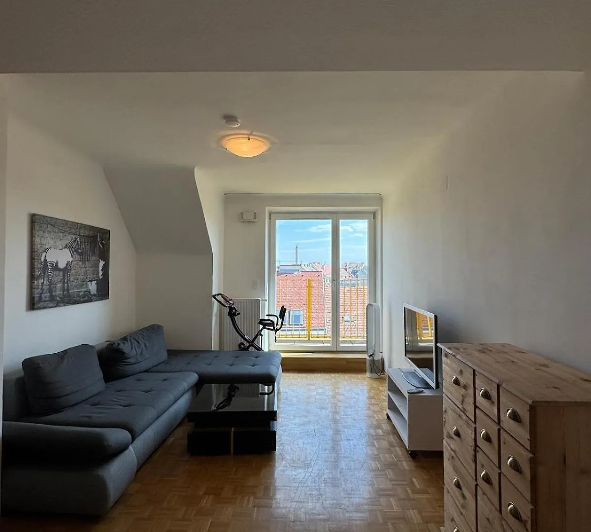 Cozy Apartment With Balcony Near Yppenplatz! Vienna