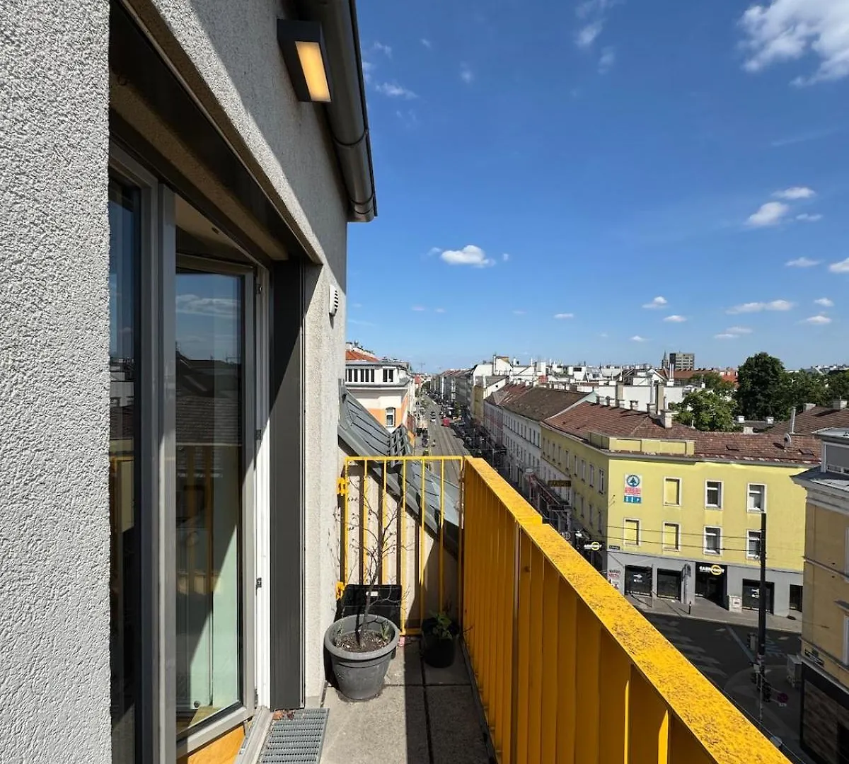 Cozy Apartment With Balcony Near Yppenplatz! Vienna 0*,